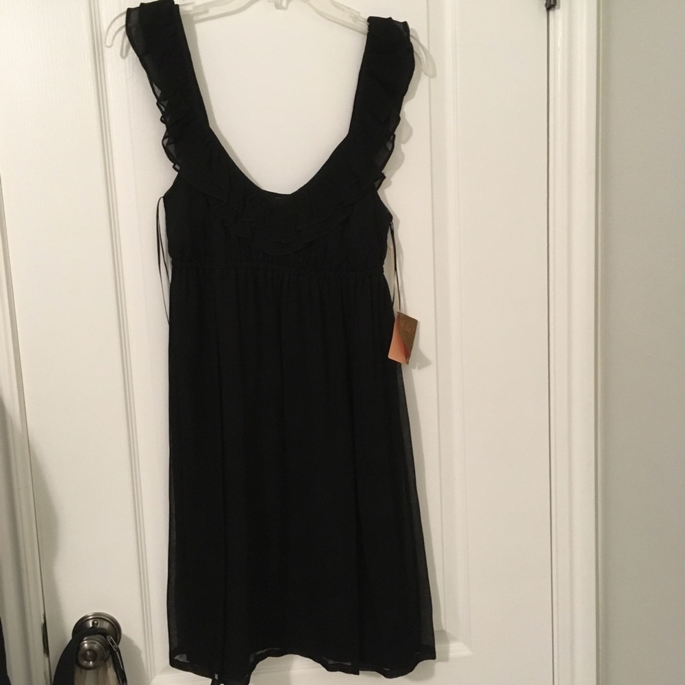 Black Ali Ro Dress—Size 2. Cute and flirty!